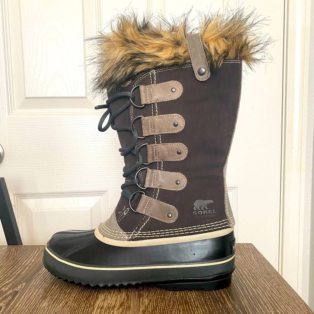SOREL Joan of Arctic Boots